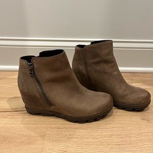 Sorel Joan of Arctic booties